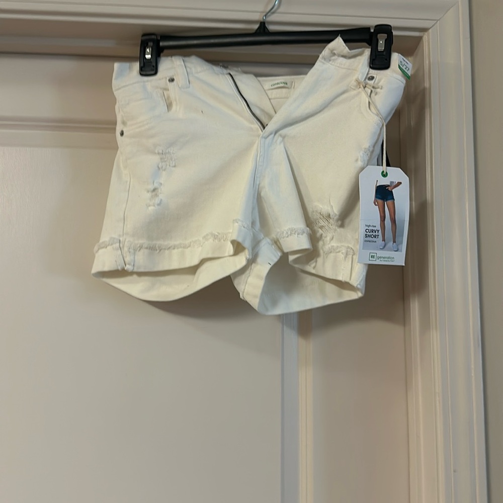 New white curve shorts